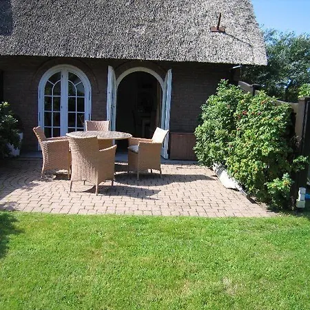 Gartensuite-kamin-sauna-pool-garten アパート